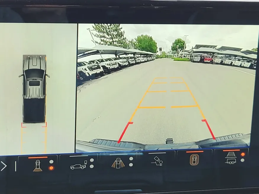 2024 GMC Sierra 2500HD Denali | Photo 15 of 25