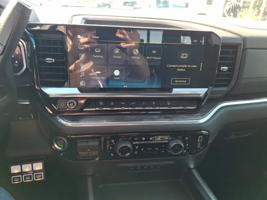 2026 Chevrolet Silverado 2500HD LTZ | Photo 15 of 19