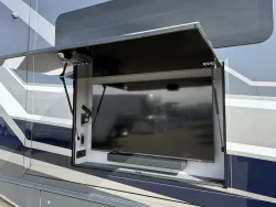 2024 Newmar King Aire 4531 | Thumbnail Photo 24 of 30