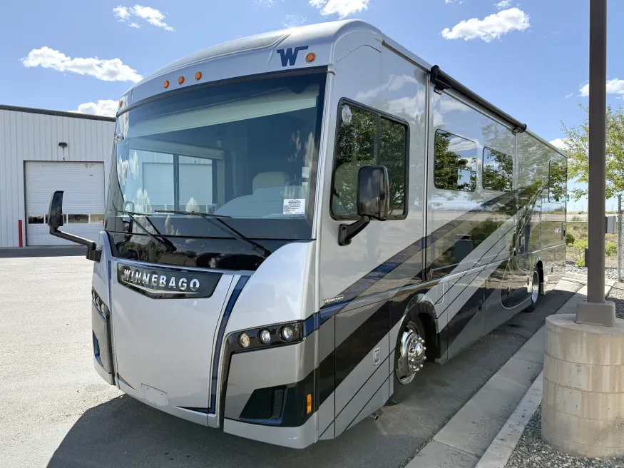 2022 Winnebago Forza 34T | Photo 17 of 17