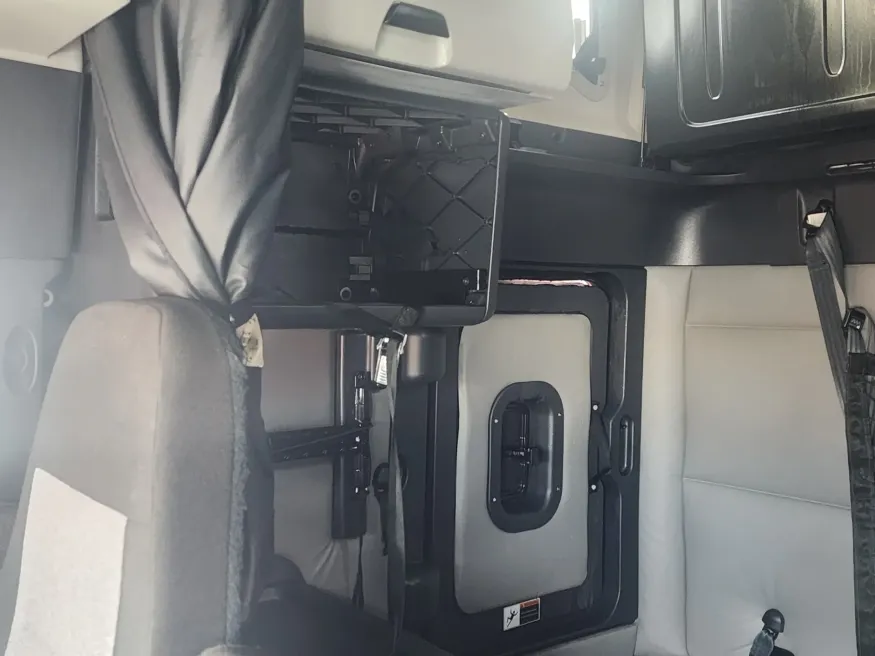 2022 Freightliner Cascadia | Photo 14 of 25