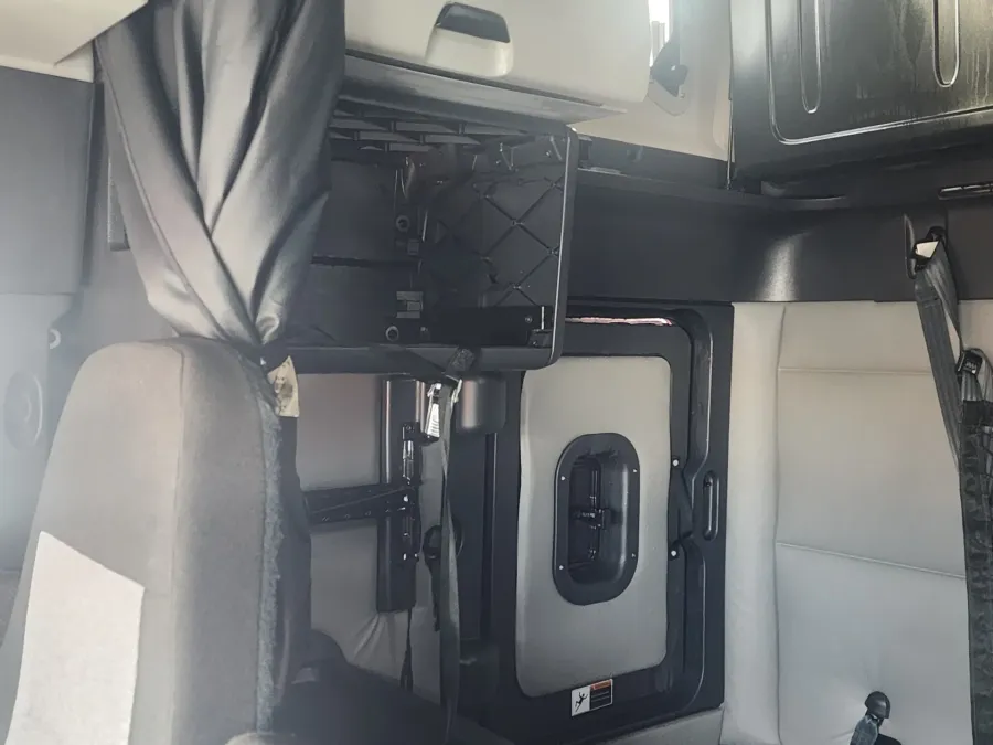 2022 Freightliner Cascadia | Photo 14 of 25