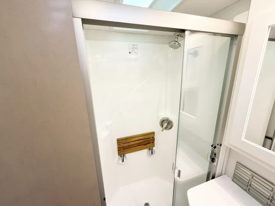 2026 Newmar Canyon Star 3947 | Photo 13 of 33