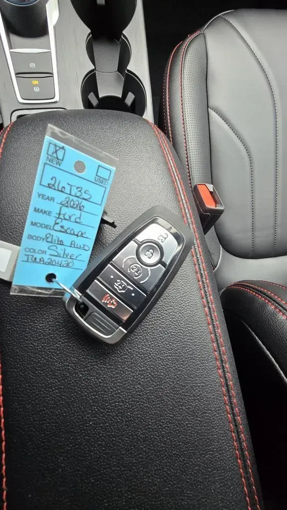 2026 Ford Escape Hybrid | Photo 26 of 32