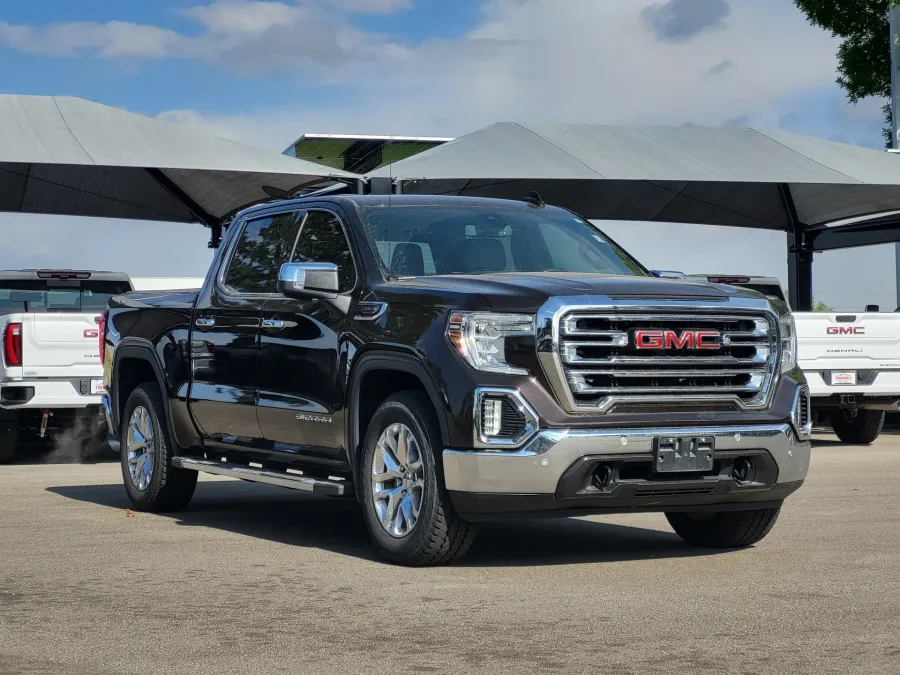2019 GMC Sierra 1500 SLT | Photo 2 of 25