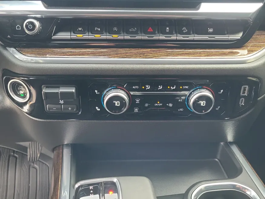 2025 GMC Sierra 1500 Elevation | Photo 17 of 23