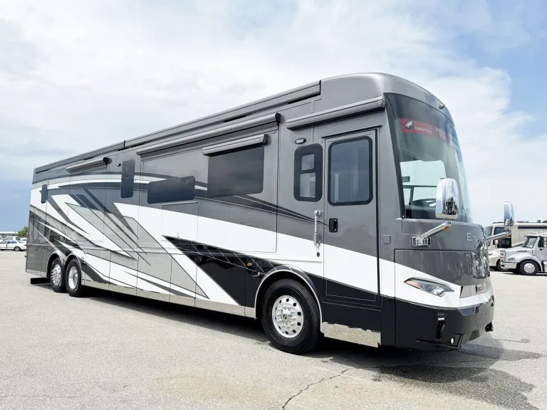 2026 Newmar Essex 4551