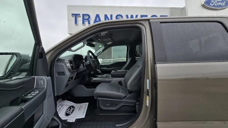 2025 Ford F-150 | Photo 14 of 29