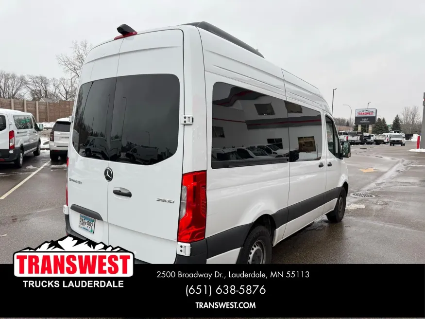2024 Mercedes Benz Sprinter 2500 Passenger 144 WB | Photo 4 of 21