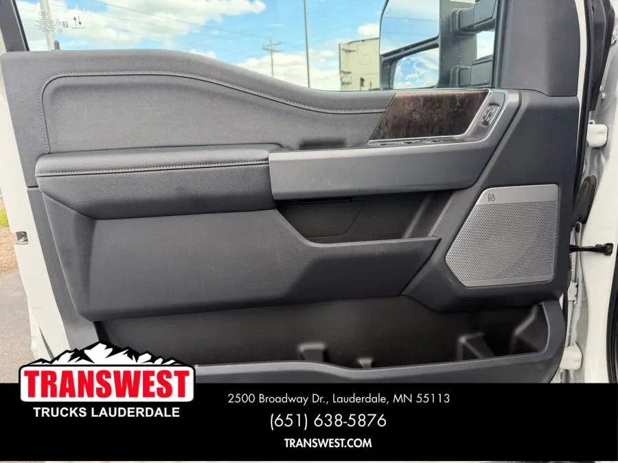 2023 Ford F-350 | Photo 15 of 23