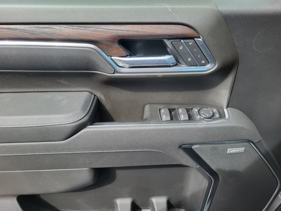 2026 GMC Sierra 1500 SLT | Photo 19 of 26