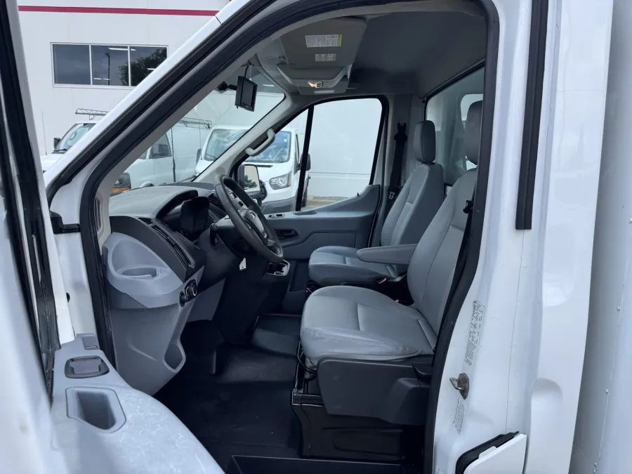 2018 Ford Transit | Photo 10 of 21