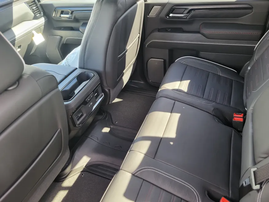 2026 GMC Sierra 2500HD AT4X | Photo 29 of 32