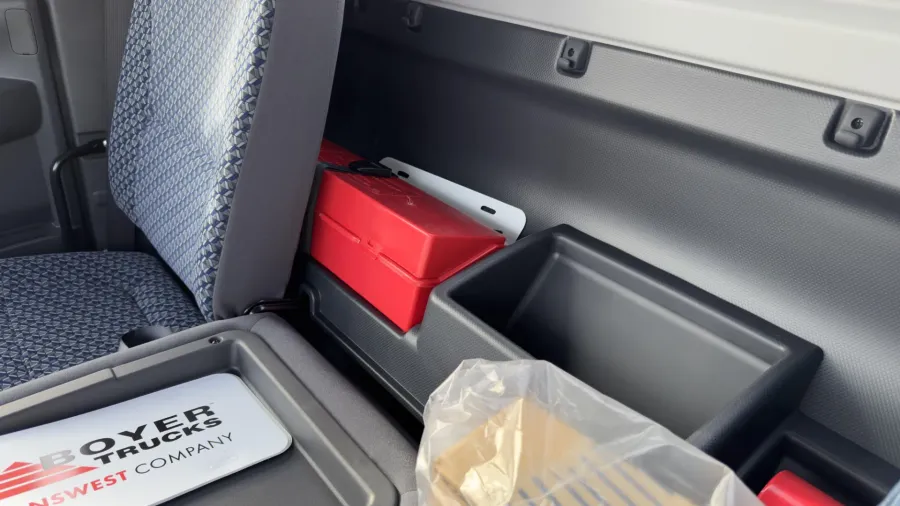 2024 Isuzu NRR | Photo 13 of 15