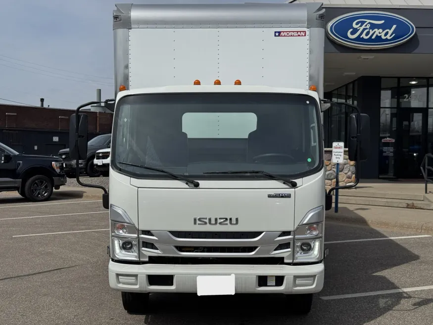 2025 Isuzu NRR GAS | Photo 2 of 24