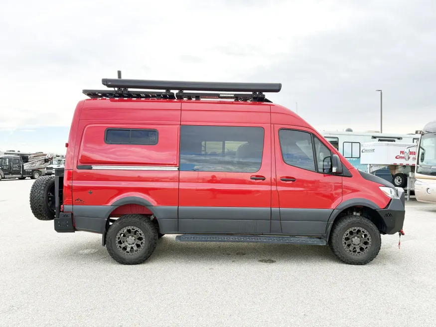 2022 Antero Adventure Van Longs Peak | Photo 2 of 19