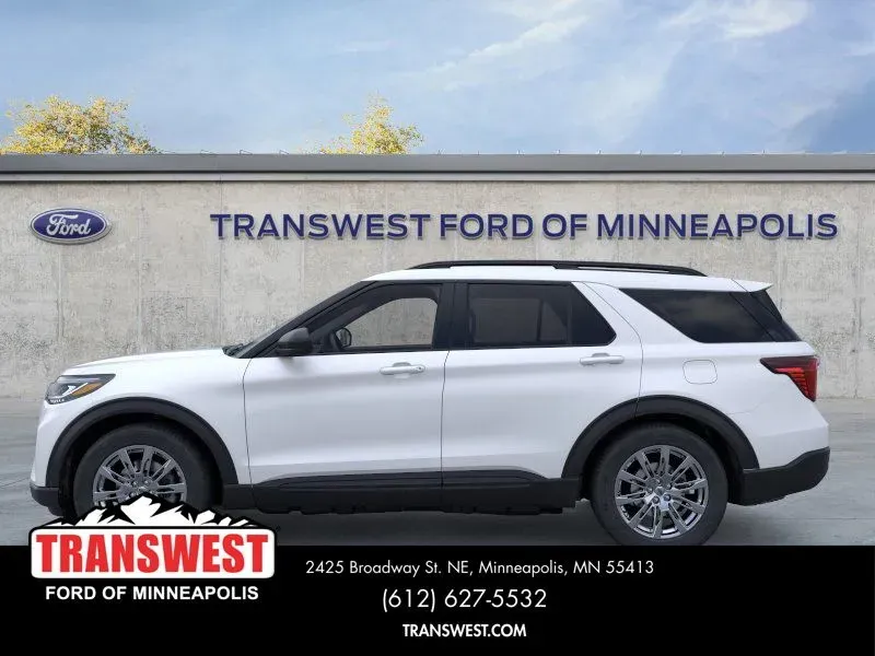 2026 Ford Explorer Active | Photo 2 of 23