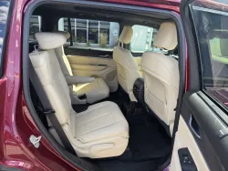 2023 Jeep Grand Cherokee L Limited | Thumbnail Photo 16 of 29