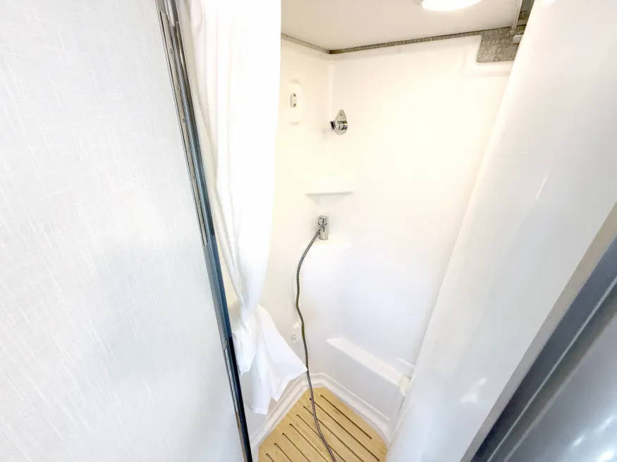 2026 Winnebago EKKO 22A | Photo 11 of 23