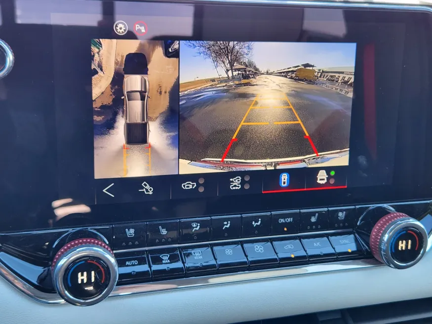 2026 GMC Canyon 4WD AT4X | Photo 13 of 22