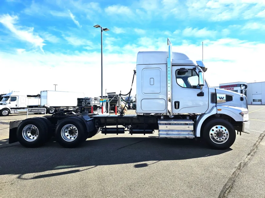2025 Western Star 47X | Photo 5 of 19