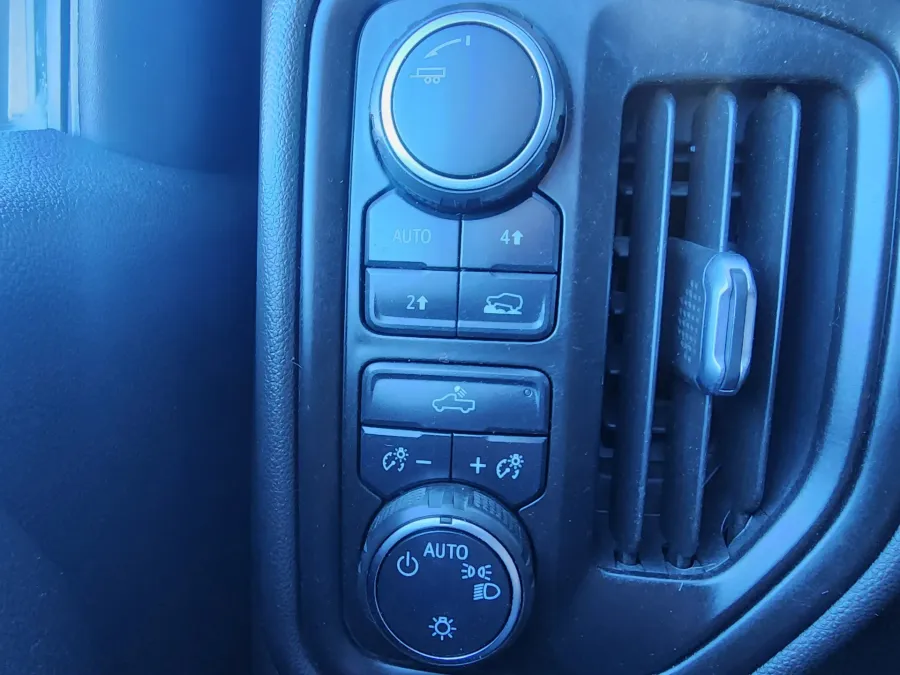 2020 Chevrolet Silverado 1500 Custom | Photo 24 of 25