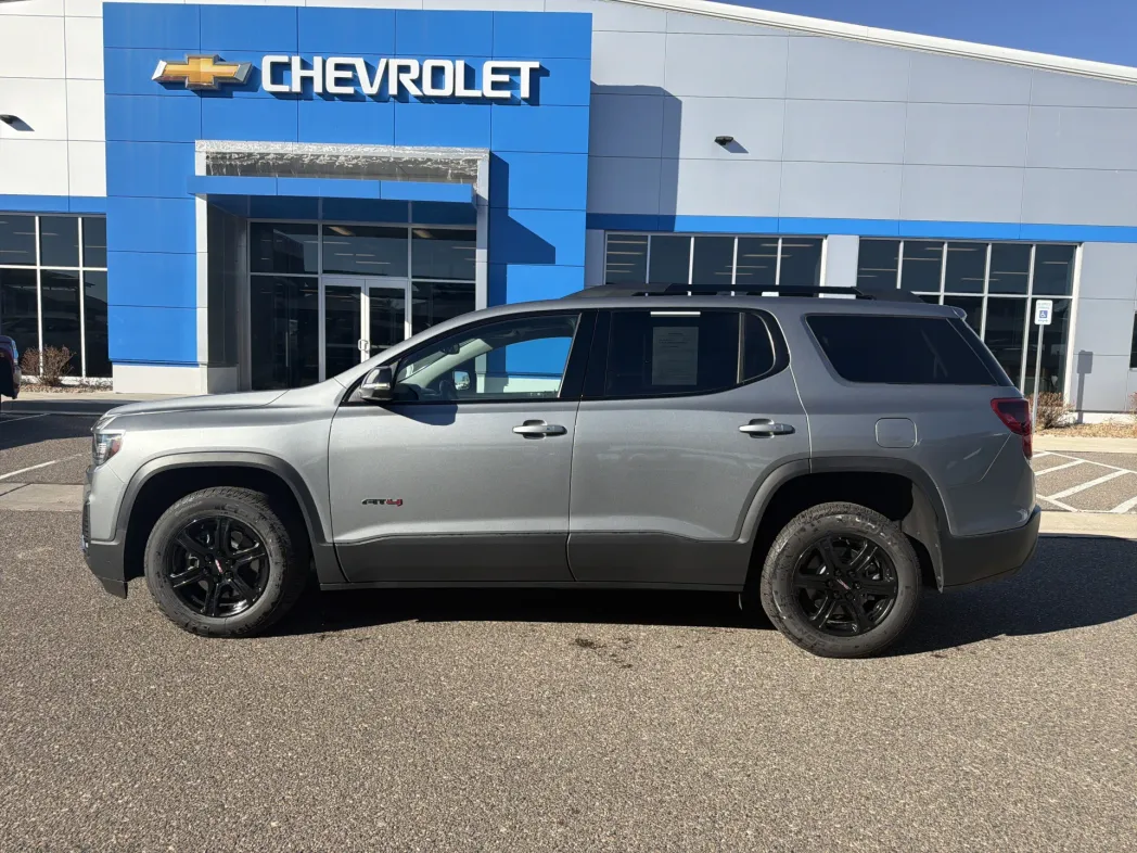 2023 GMC Acadia AT4 