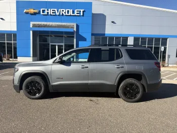 2023 GMC Acadia AT4