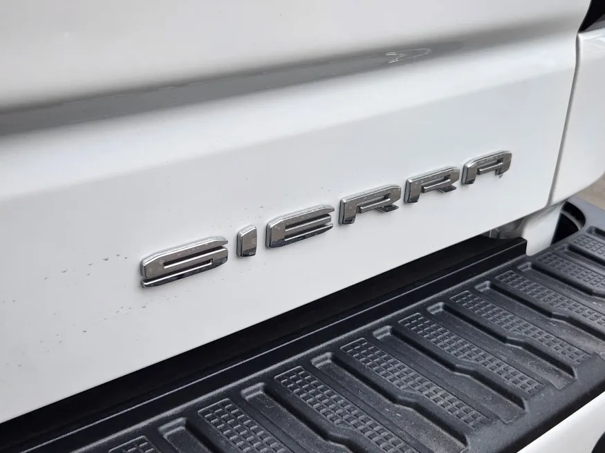 2024 GMC Sierra 1500 Denali | Photo 14 of 28