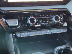 2026 GMC Sierra 2500HD AT4 | Thumbnail Photo 13 of 20