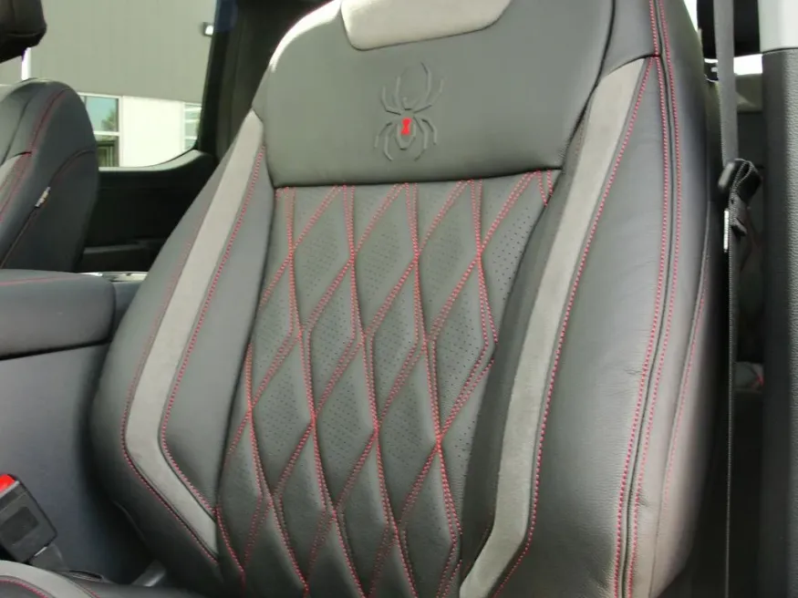 2026 Ford Super Duty F-250 Lariat | Photo 11 of 24