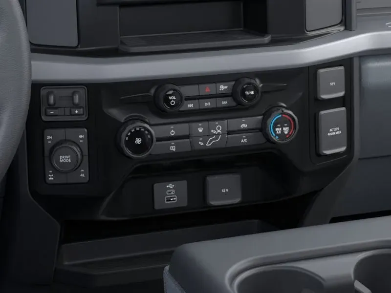 2026 Ford Super Duty F-350 | Photo 15 of 22