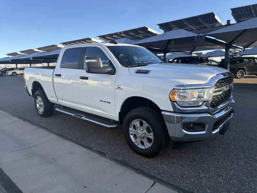 2024 RAM 2500 Big Horn | Photo 6 of 19