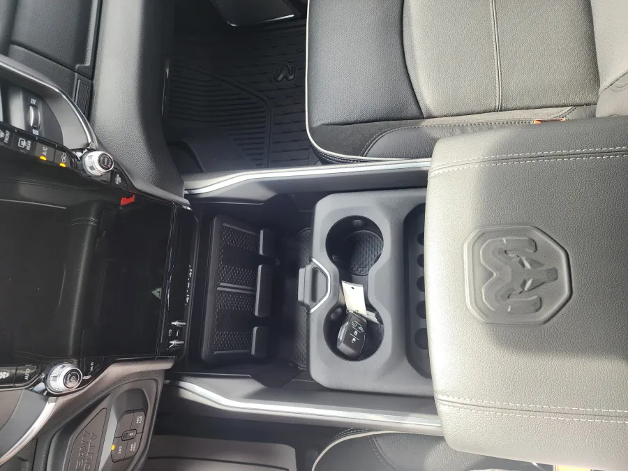 2025 RAM 3500 Laramie | Photo 20 of 26