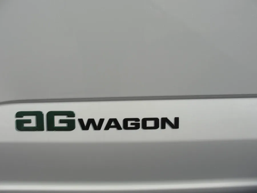 2024 Ford F-250 | Photo 7 of 17