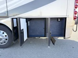 2019 Newmar Ventana 4037 | Thumbnail Photo 29 of 31