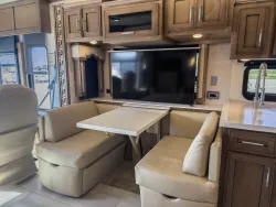 2021 Newmar Ventana 3412 | Thumbnail Photo 13 of 39