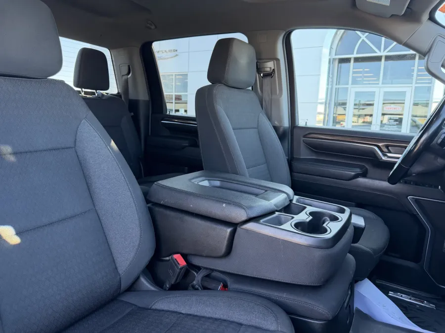 2024 Chevrolet Silverado 2500HD LT | Photo 11 of 18