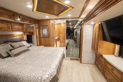 2020 Newmar Dutch Star 4369 | Thumbnail Photo 25 of 55