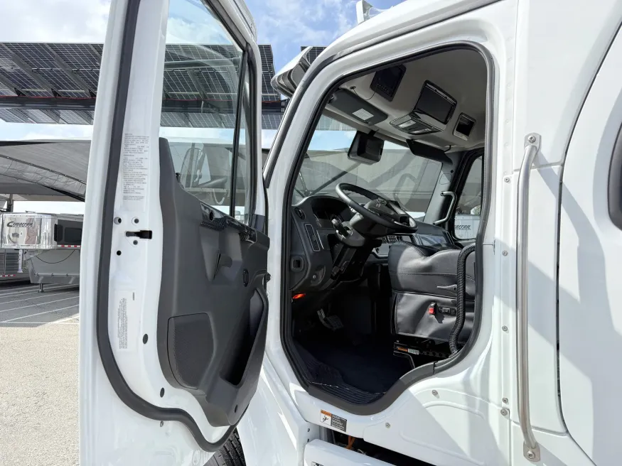 2025 Freightliner M2 106 Plus Summit Hauler | Photo 4 of 26