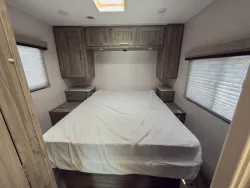 2021 Coachmen Pursuit 27XPS | Thumbnail Photo 13 of 17