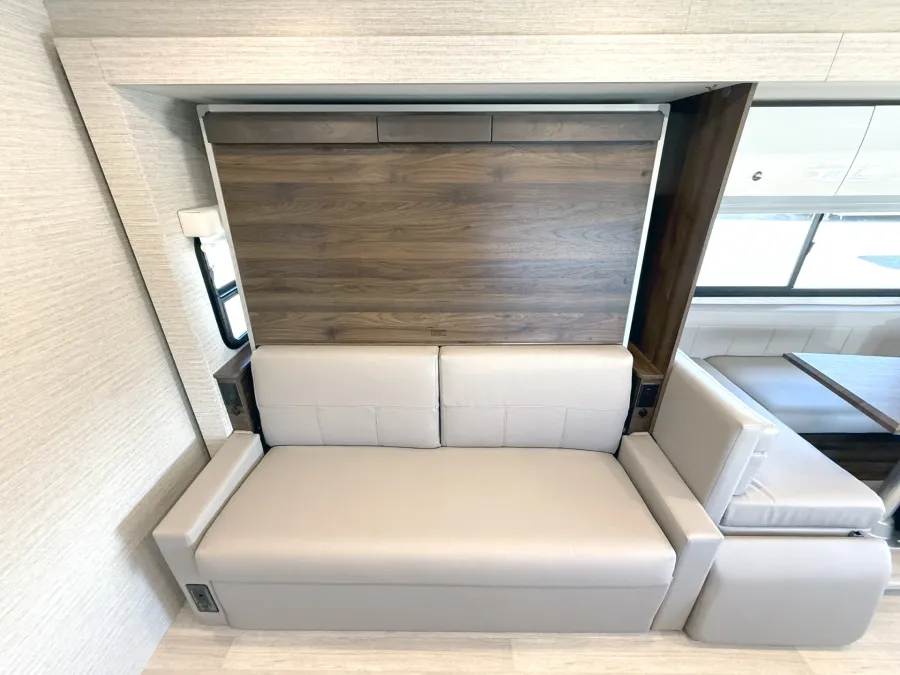 2024 Winnebago View 24D | Photo 14 of 24