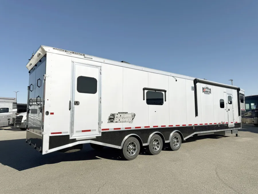 2025 Logan Coach Ultimate Sports Hauler | Photo 16 of 33