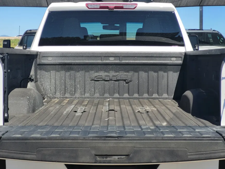 2023 GMC Sierra 2500HD AT4 | Photo 23 of 24