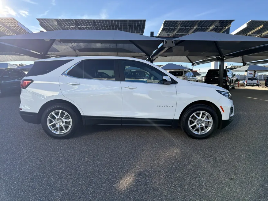 2024 Chevrolet Equinox LT | Photo 5 of 21