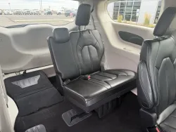 2023 Chrysler Pacifica Touring L | Thumbnail Photo 11 of 24