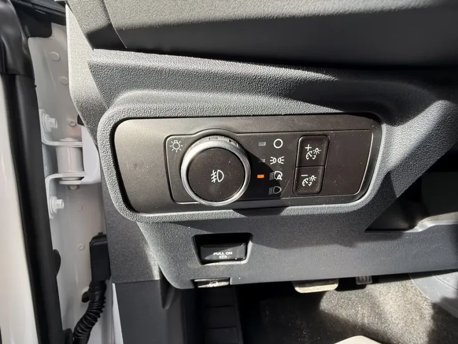 2025 Ford Bronco | Photo 12 of 28