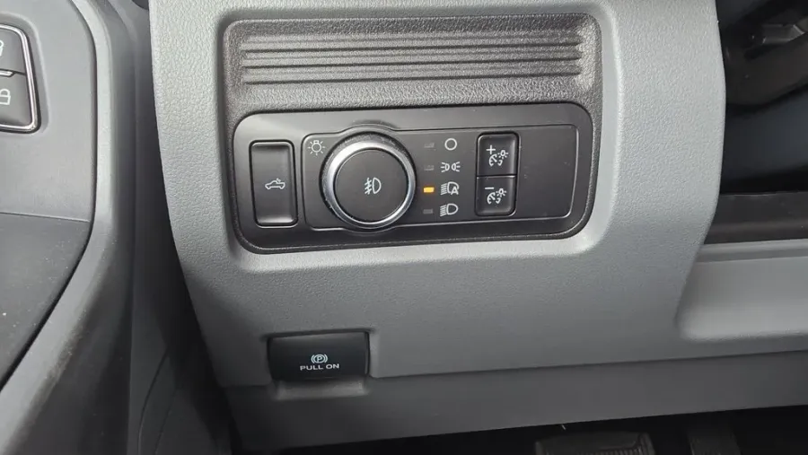 2026 Ford Super Duty F-250 | Photo 23 of 38