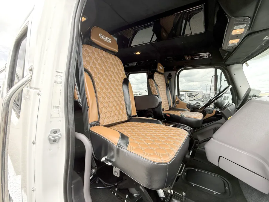 2023 Freightliner M2 112 Laredo Hauler | Photo 21 of 22