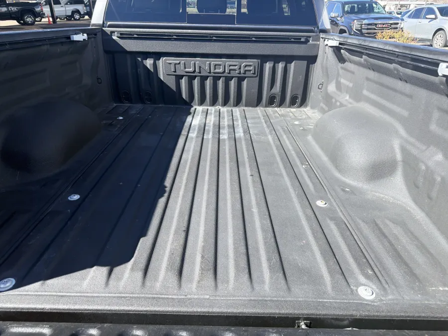 2021 Toyota Tundra 4WD Limited | Photo 8 of 19